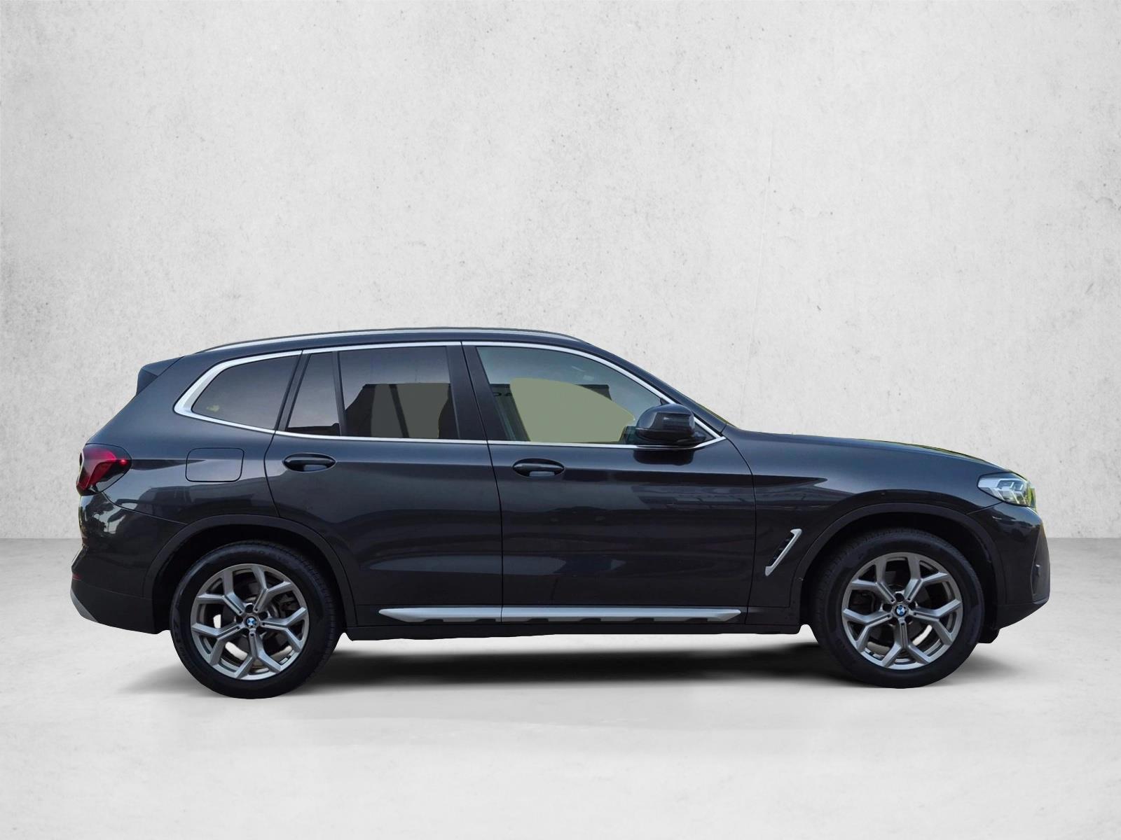 2022 BMW X3 30i - Photo 4