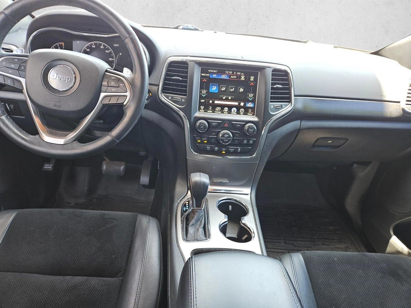 Thumbnail: 2017 Jeep Grand Cherokee - 3