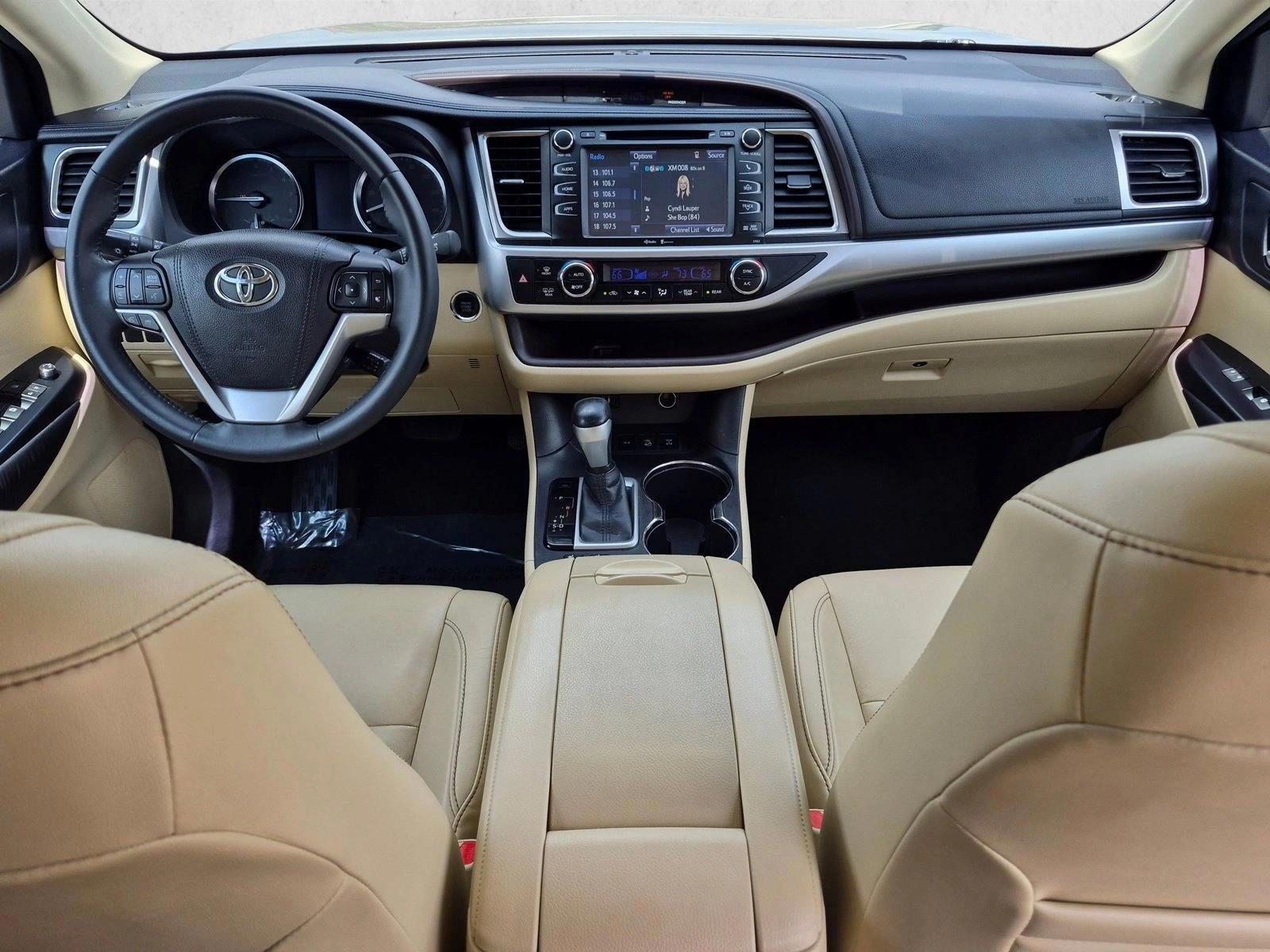 Thumbnail: 2015 Toyota Highlander - 3