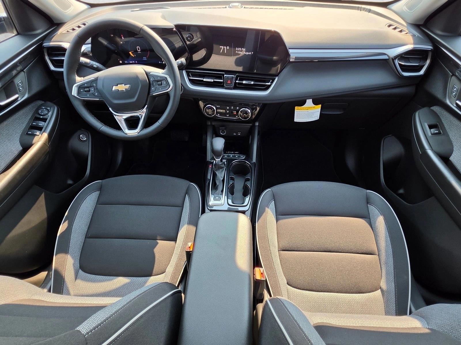 Thumbnail: 2026 Chevrolet TrailBlazer - 3