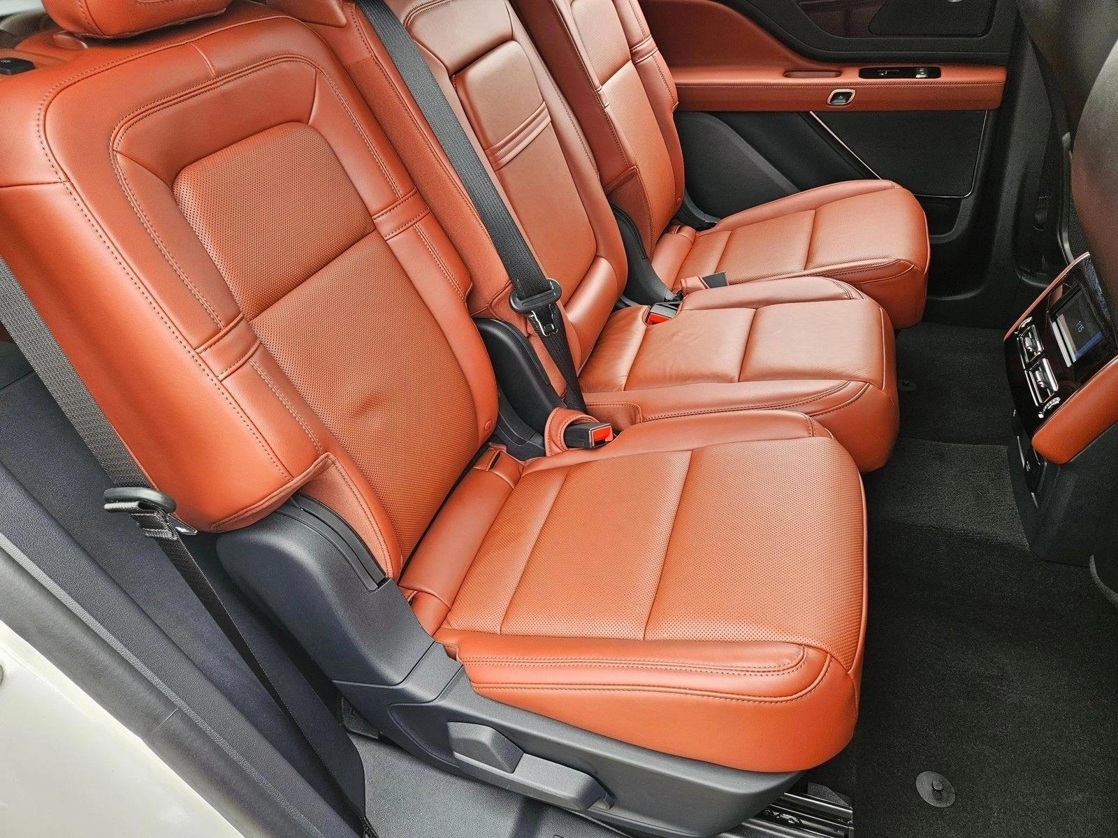Thumbnail: 2025 Lincoln Aviator - 6