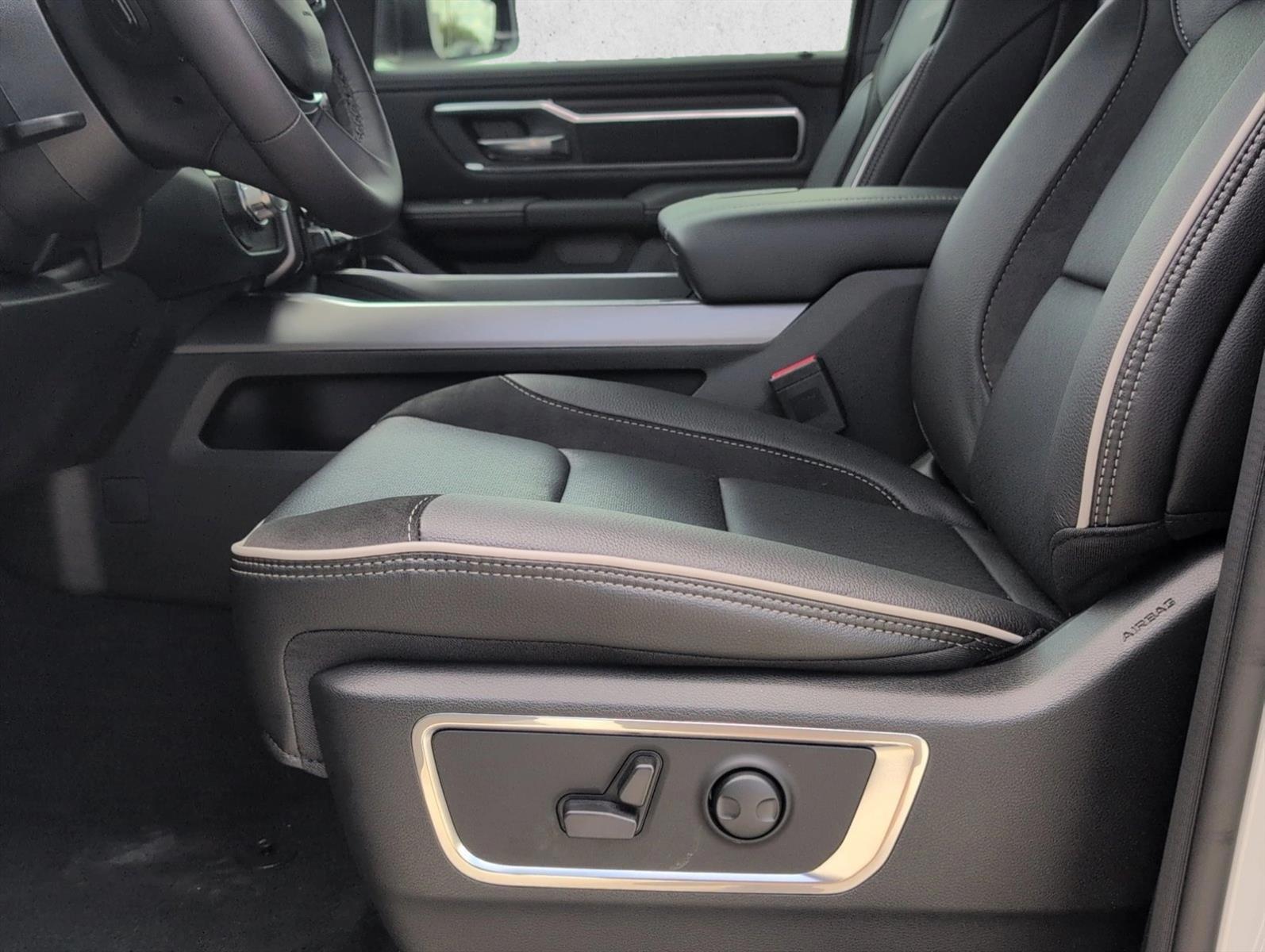 Thumbnail: 2026 RAM 1500 - 5