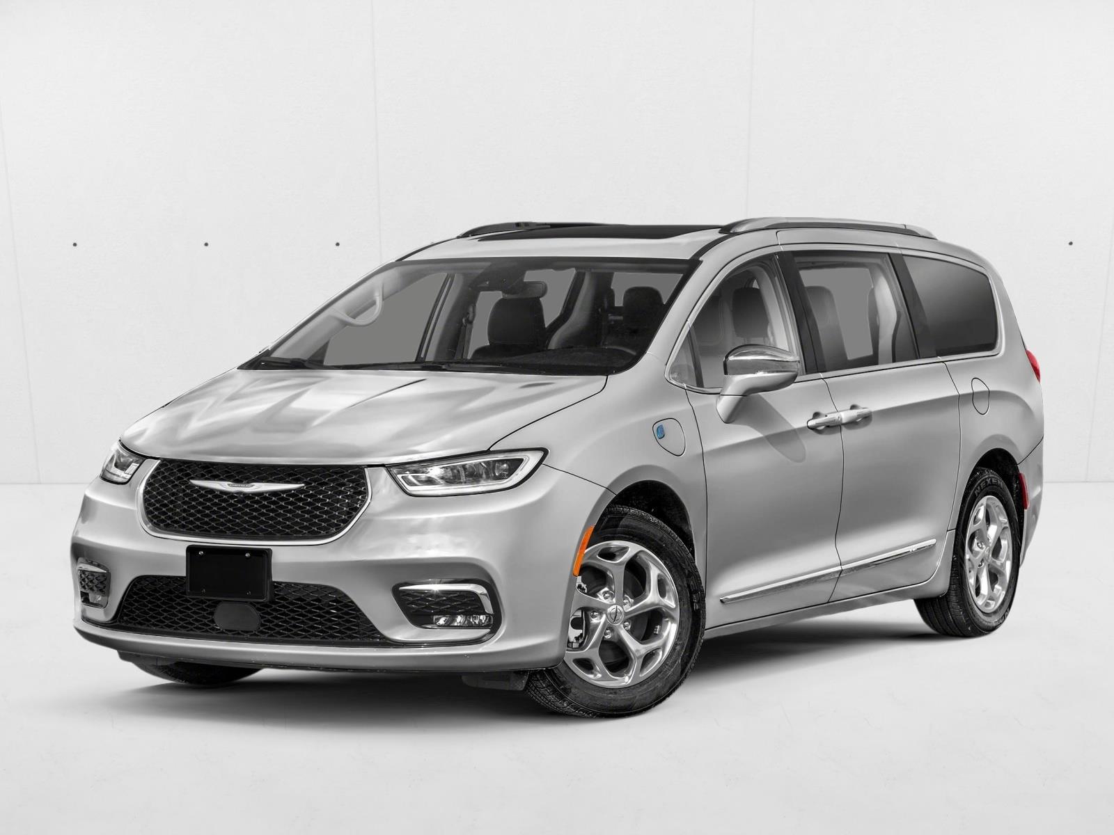 2023 Chrysler Pacifica Hybrid Touring L Hybrid's photo