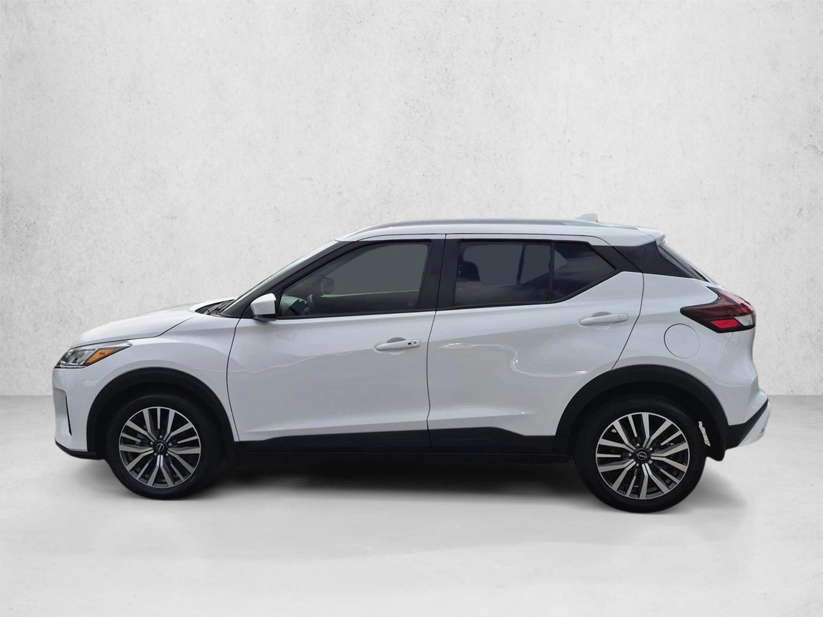 Thumbnail: 2023 Nissan Kicks - 2