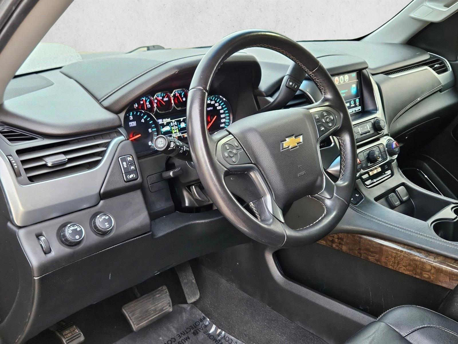 Thumbnail: 2020 Chevrolet Suburban - 3