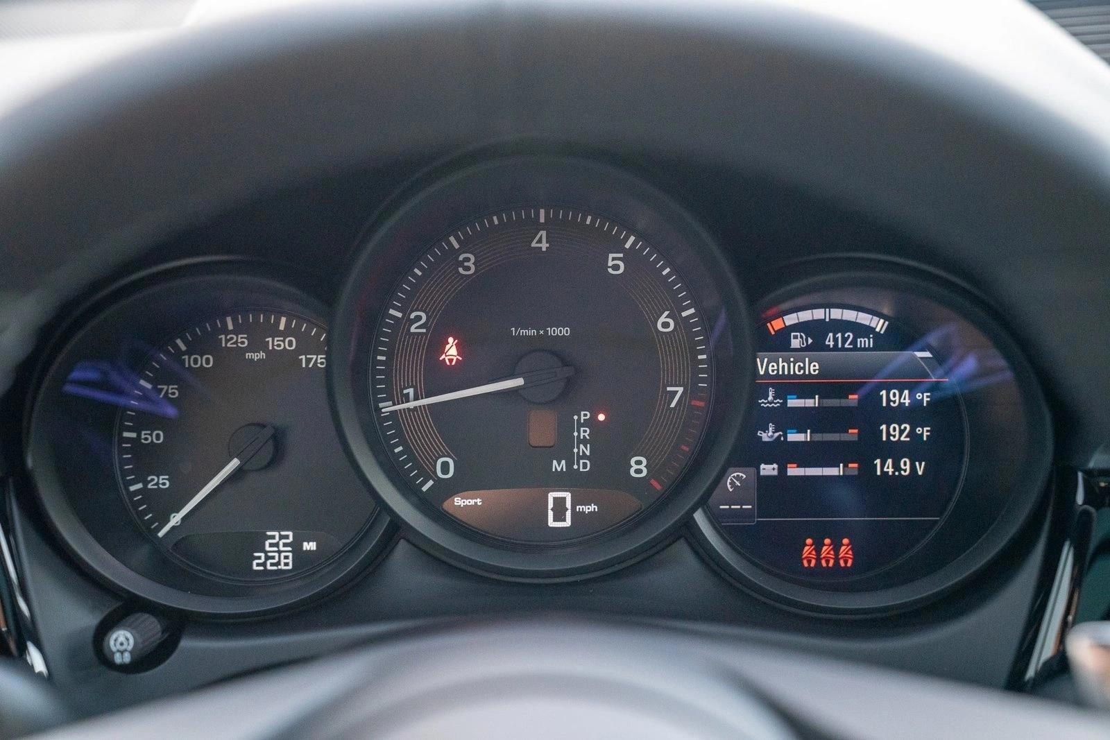 2026 Porsche Macan T - Photo 15