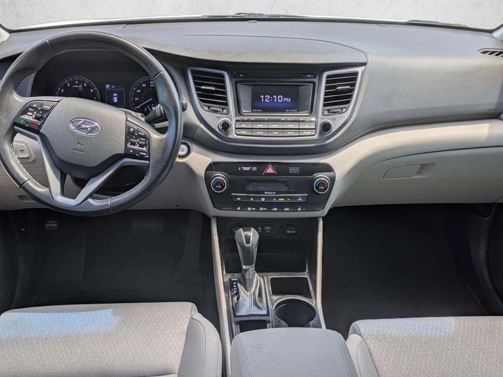 Thumbnail: 2017 Hyundai Tucson - 4