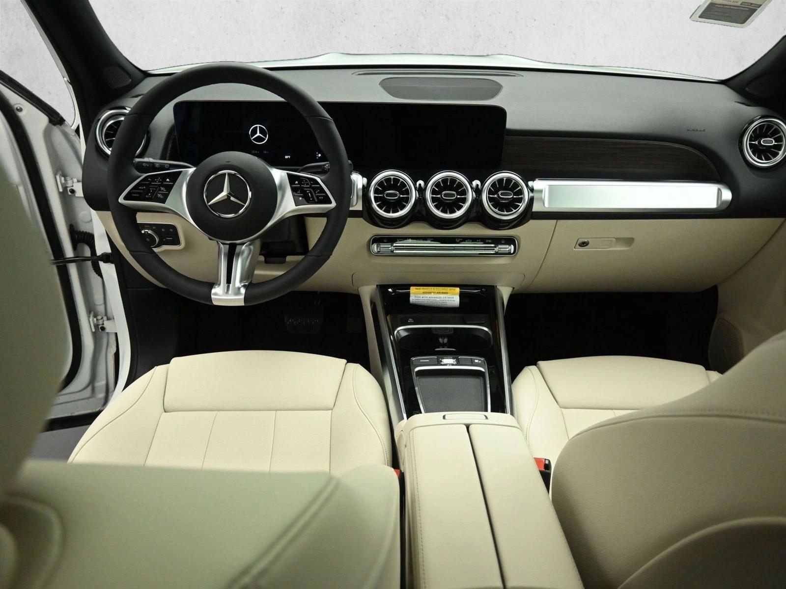 Thumbnail: 2026 Mercedes-Benz GLB - 3