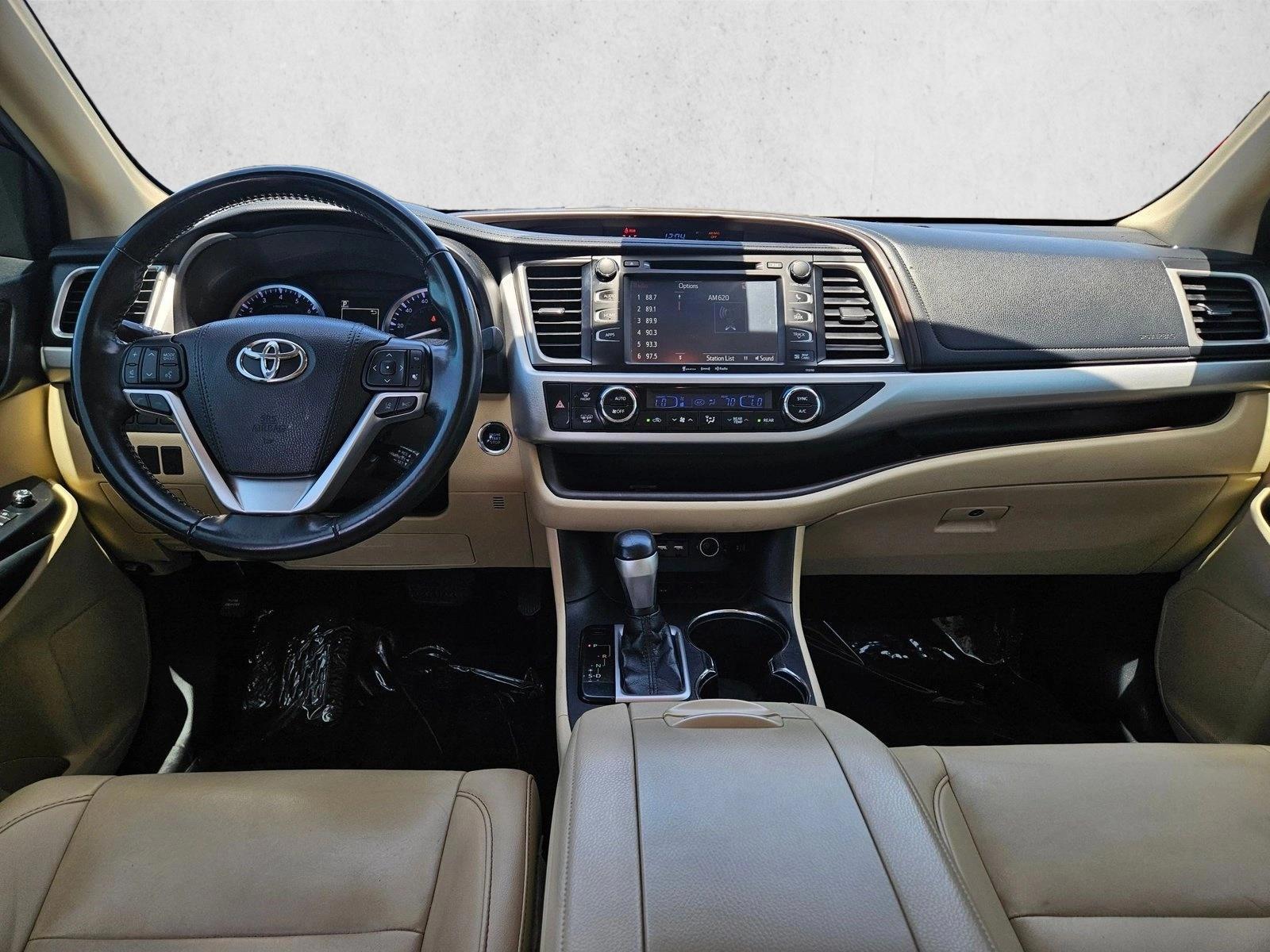 Thumbnail: 2019 Toyota Highlander - 3