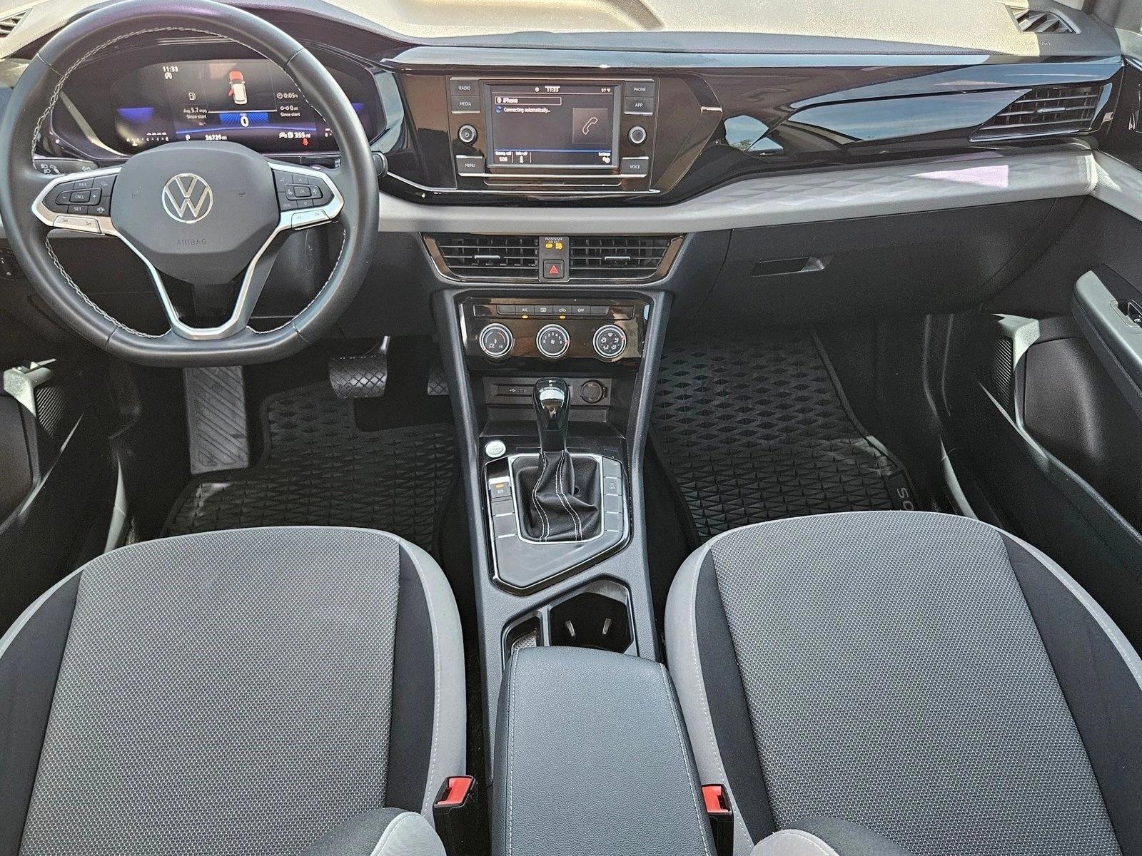 Thumbnail: 2023 Volkswagen Taos - 4