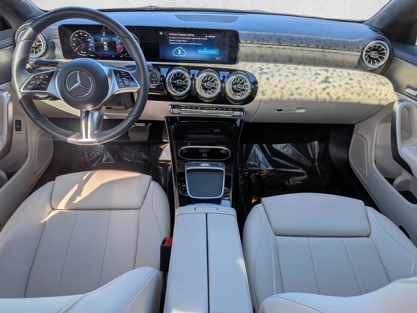 Thumbnail: 2025 Mercedes-Benz CLA - 3