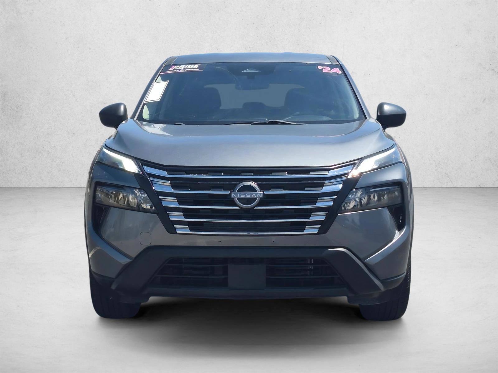 2024 Nissan Rogue S - Photo 2