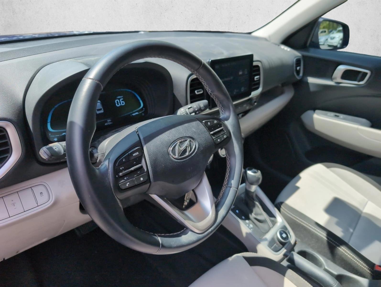 Thumbnail: 2023 Hyundai Venue - 3