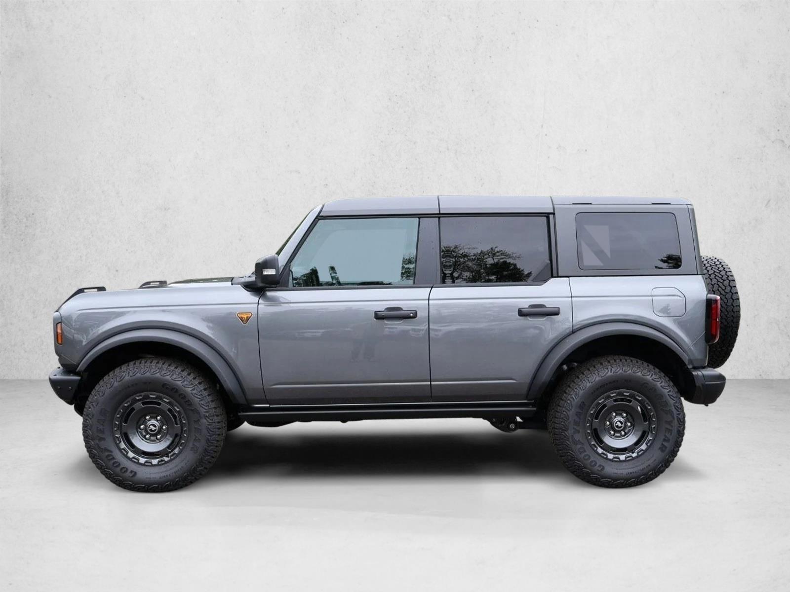 Thumbnail: 2025 Ford Bronco - 2