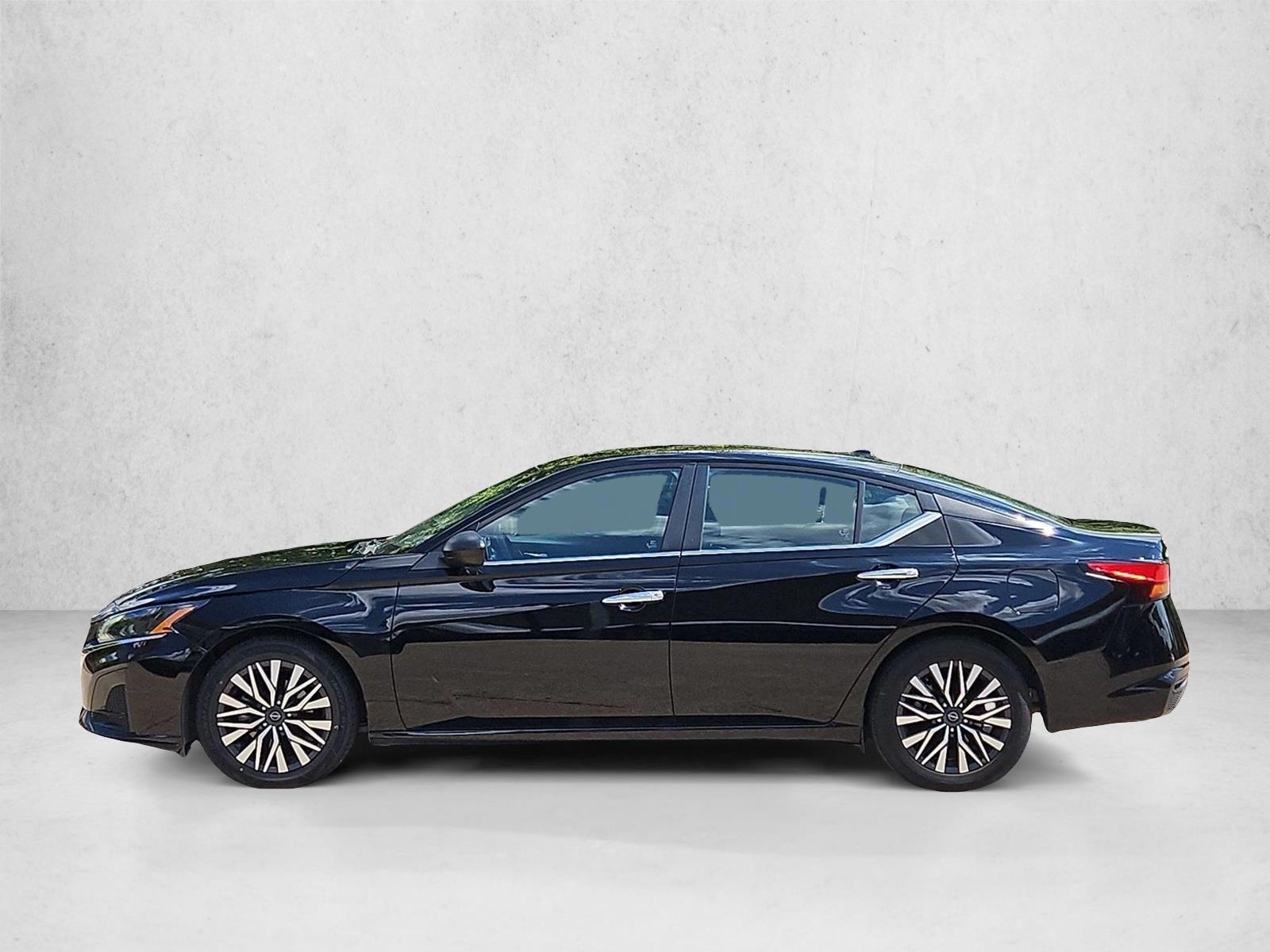 Thumbnail: 2024 Nissan Altima - 2