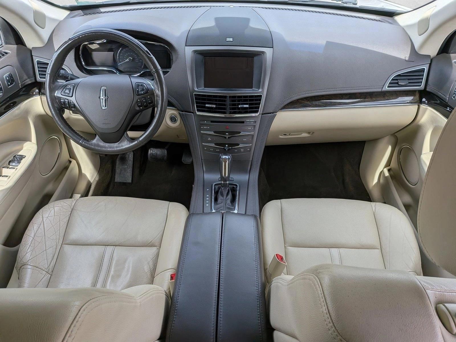 Thumbnail: 2013 Lincoln MKT - 3