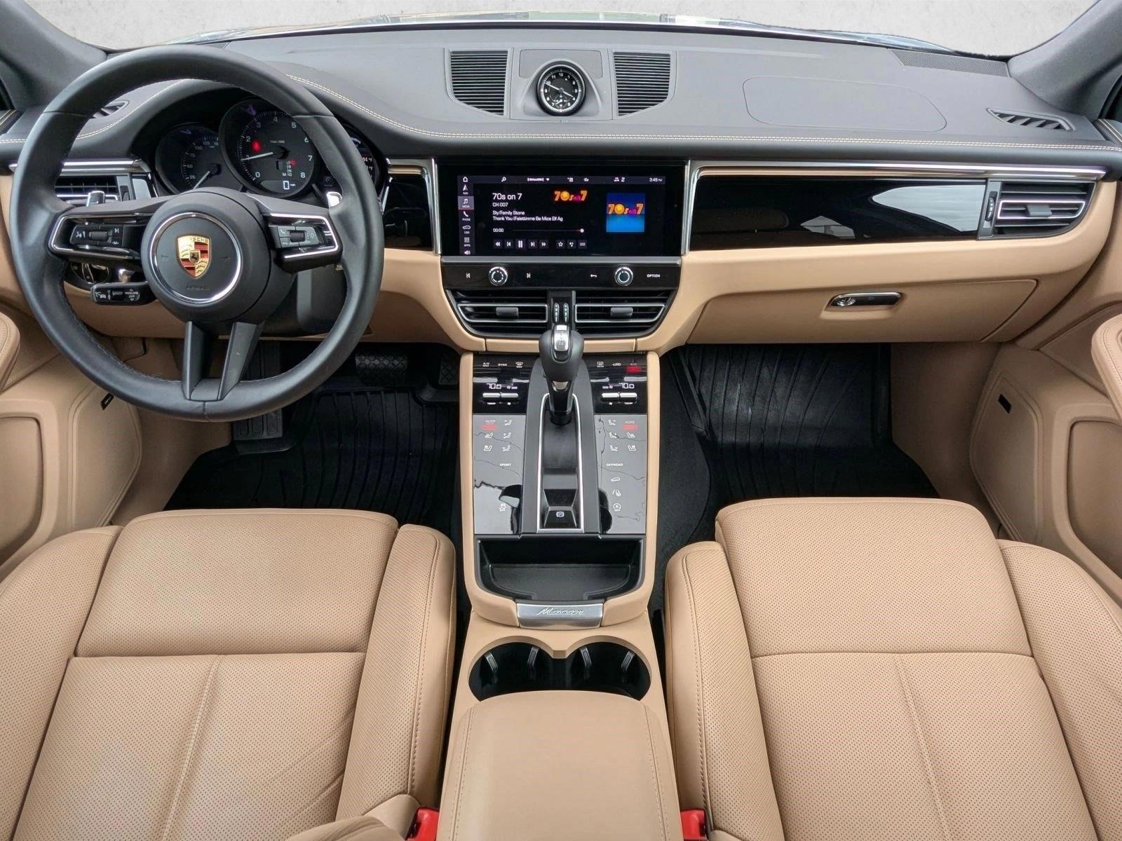 Thumbnail: 2026 Porsche Macan - 5