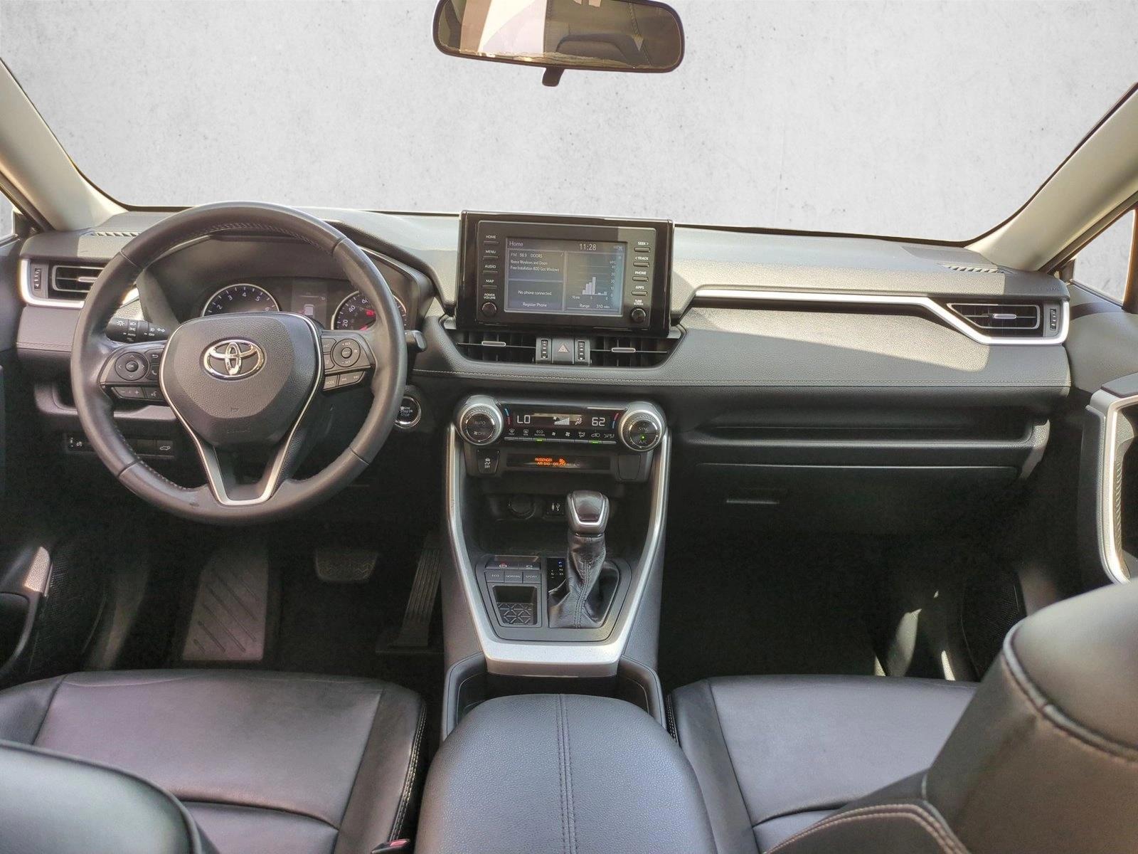 Thumbnail: 2019 Toyota RAV4 - 3