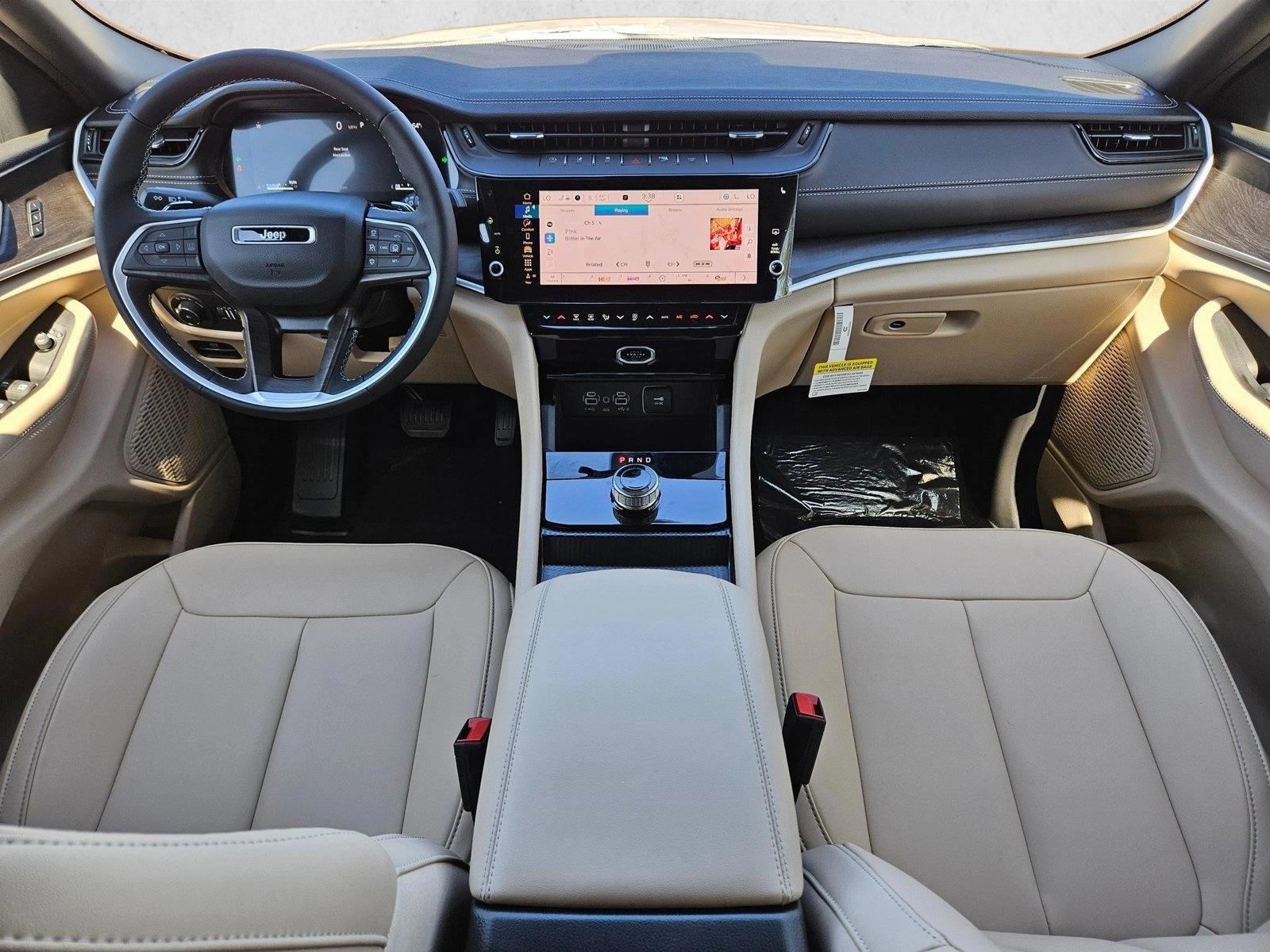Thumbnail: 2026 Jeep Grand Cherokee - 3