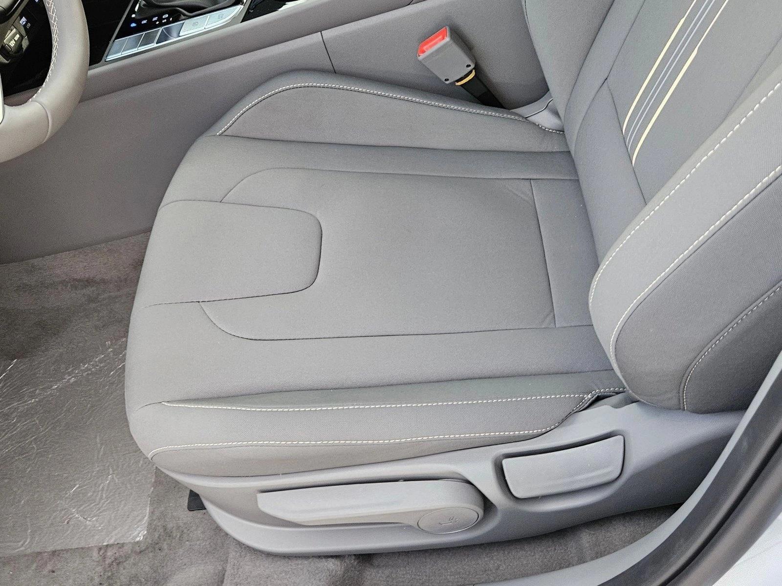 Thumbnail: 2026 Hyundai Elantra - 4