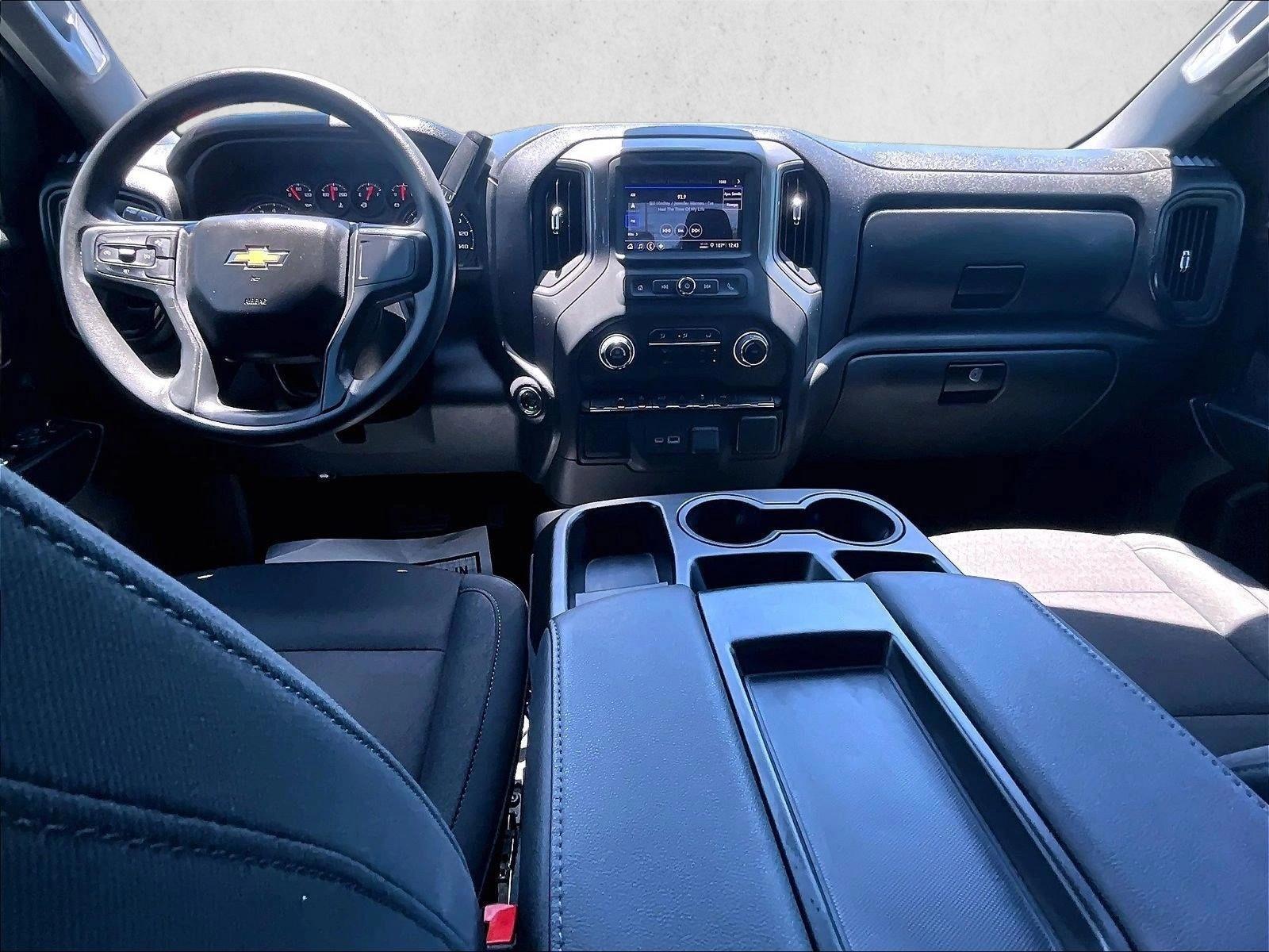 Thumbnail: 2026 Chevrolet Silverado 1500 - 3