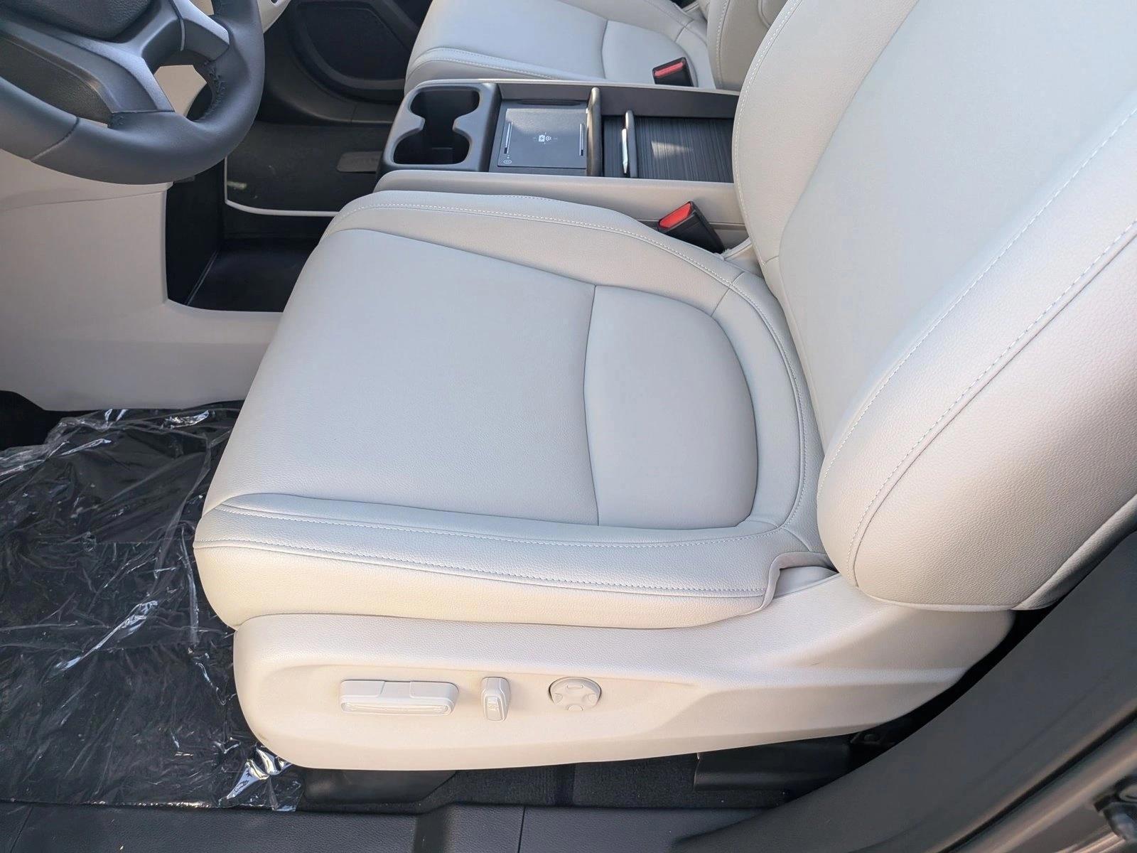 Thumbnail: 2026 Honda Odyssey - 4