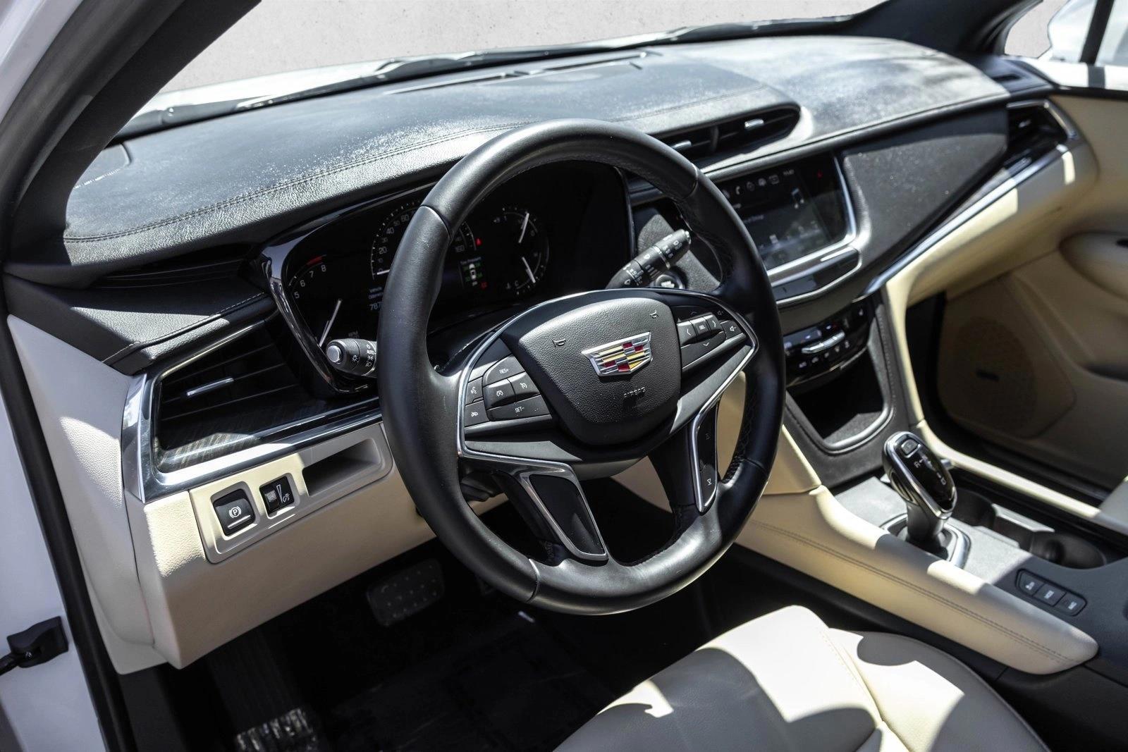 Thumbnail: 2019 Cadillac XT5 - 3