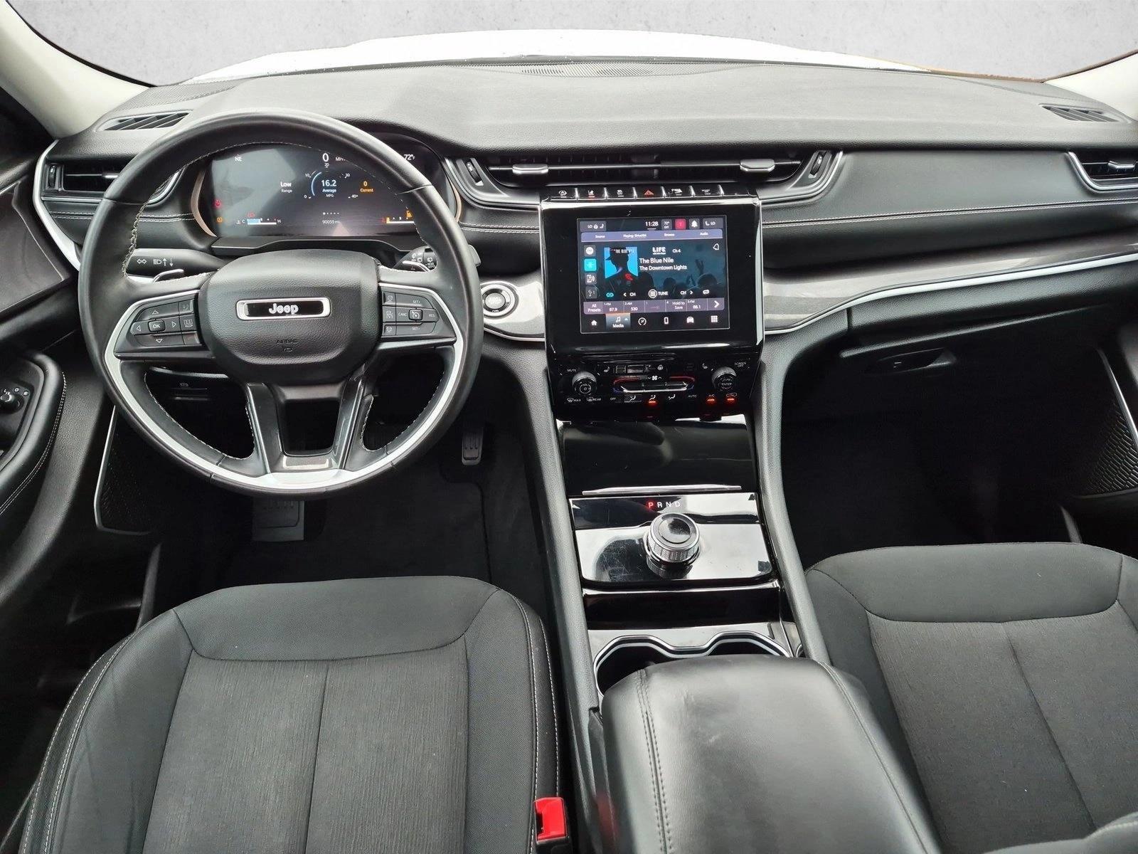 Thumbnail: 2022 Jeep Grand Cherokee L - 4