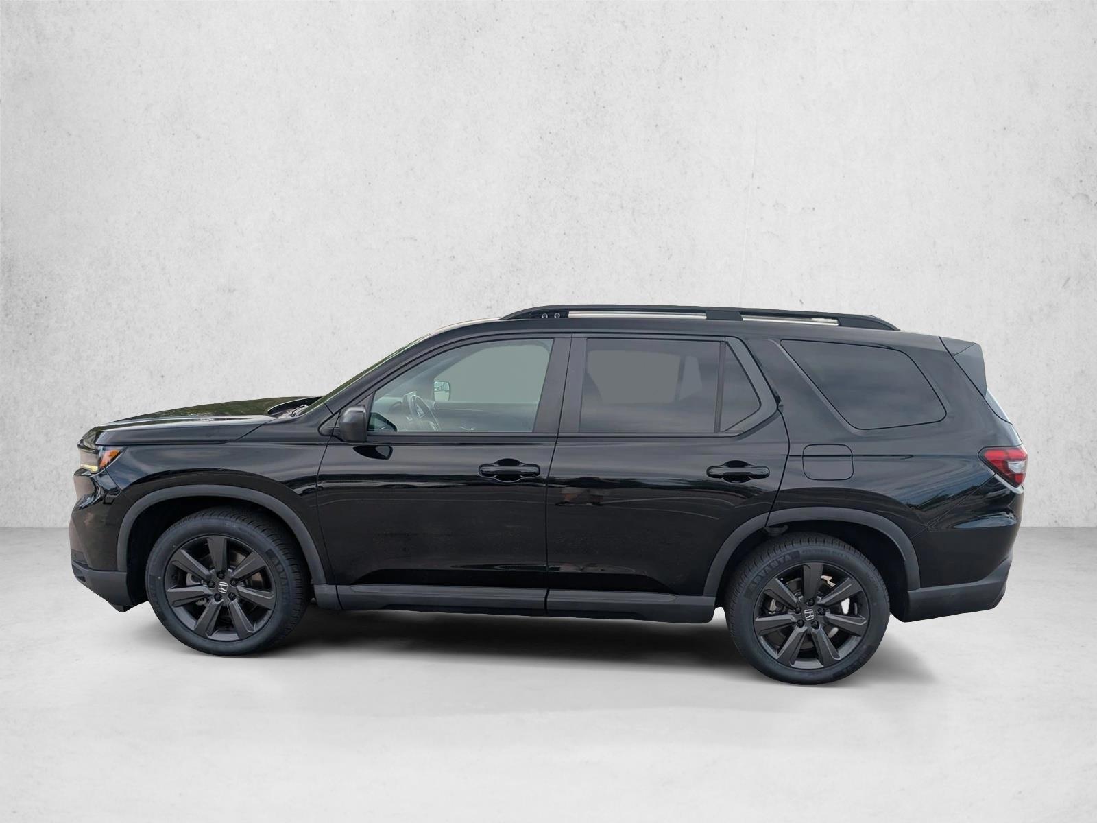 Thumbnail: 2023 Honda Pilot - 2
