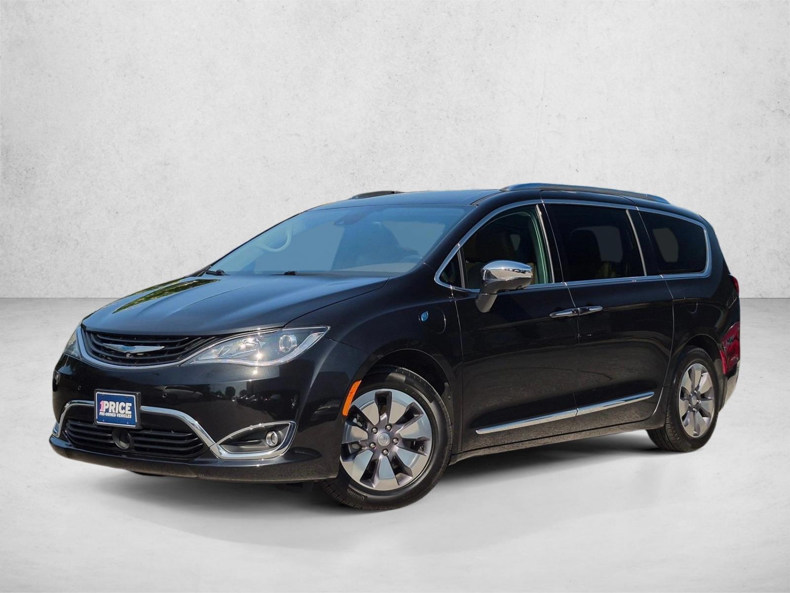 Thumbnail: 2019 Chrysler Pacifica - 1