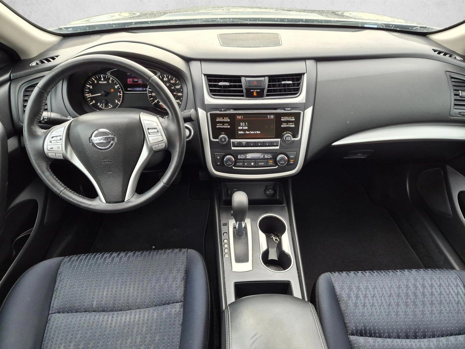Thumbnail: 2016 Nissan Altima - 4
