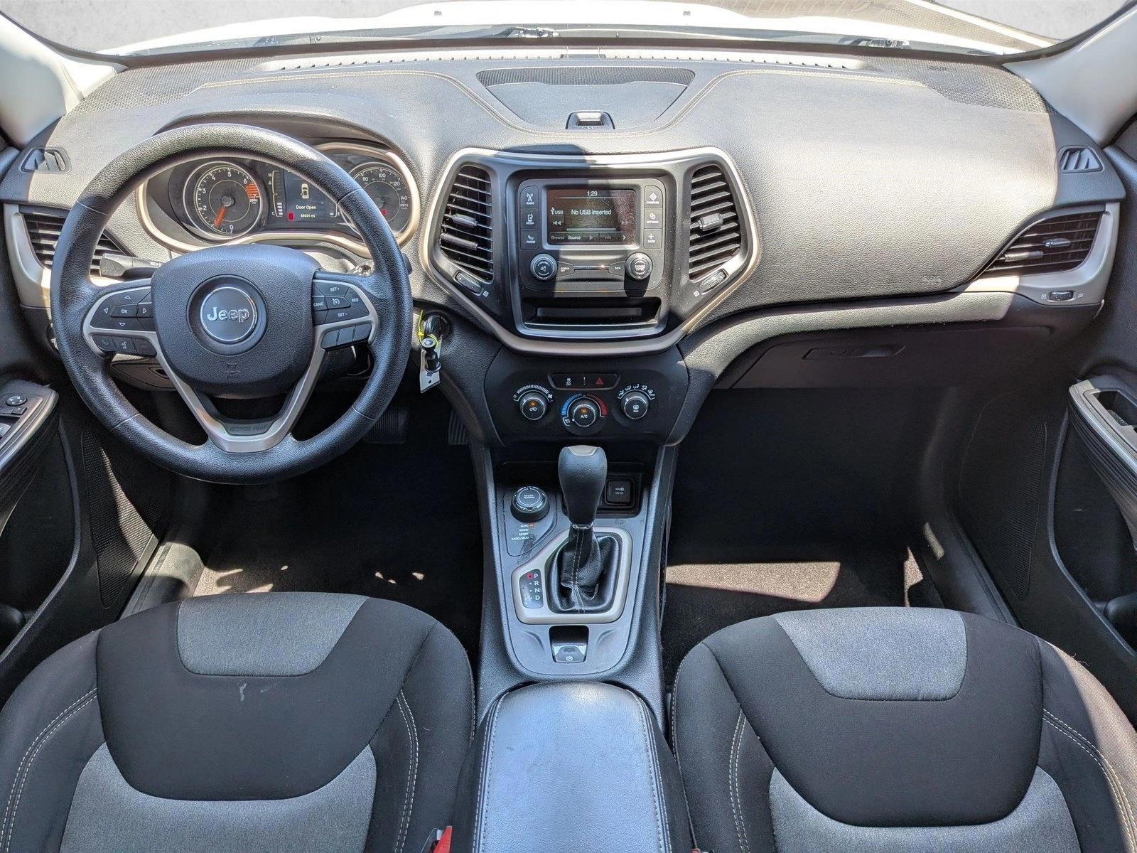 Thumbnail: 2016 Jeep Cherokee - 3