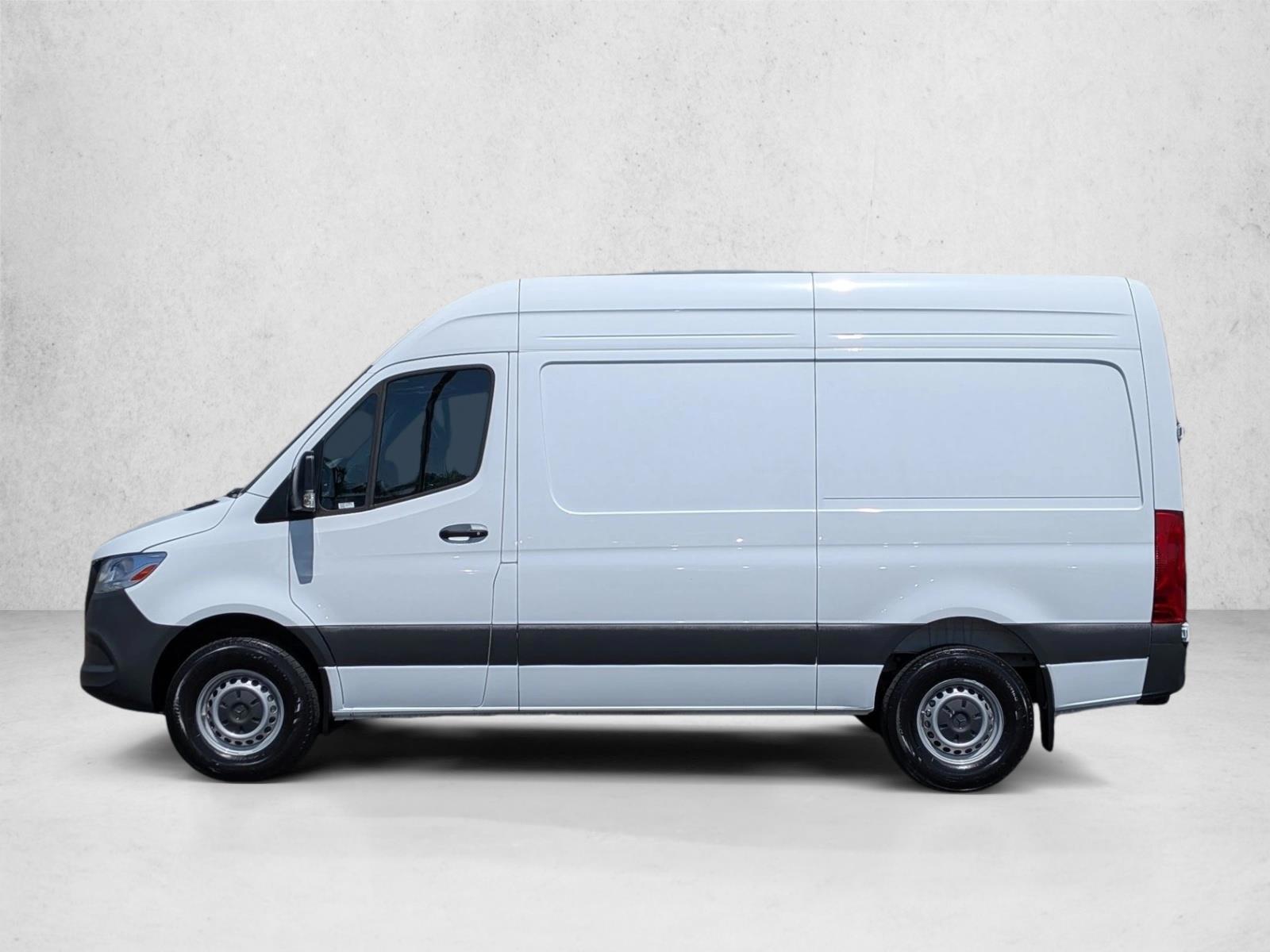 Thumbnail: 2025 Mercedes-Benz Sprinter - 2