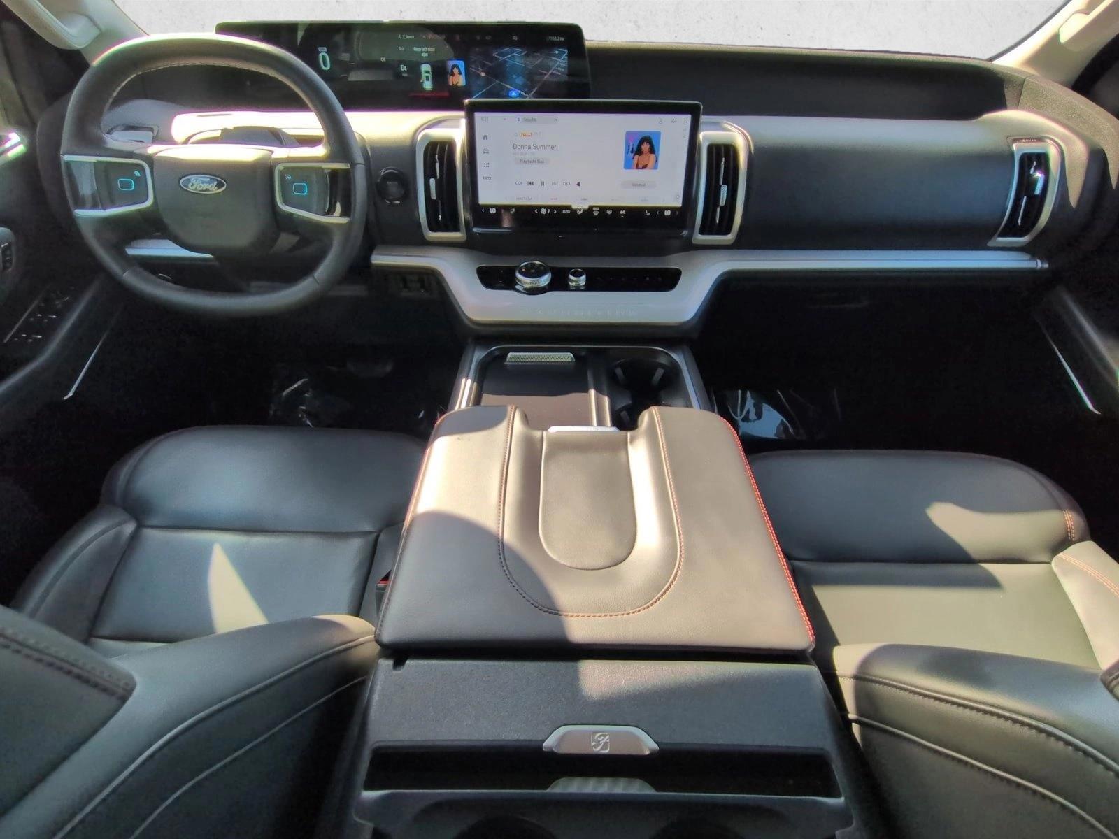 Thumbnail: 2025 Ford Expedition - 4