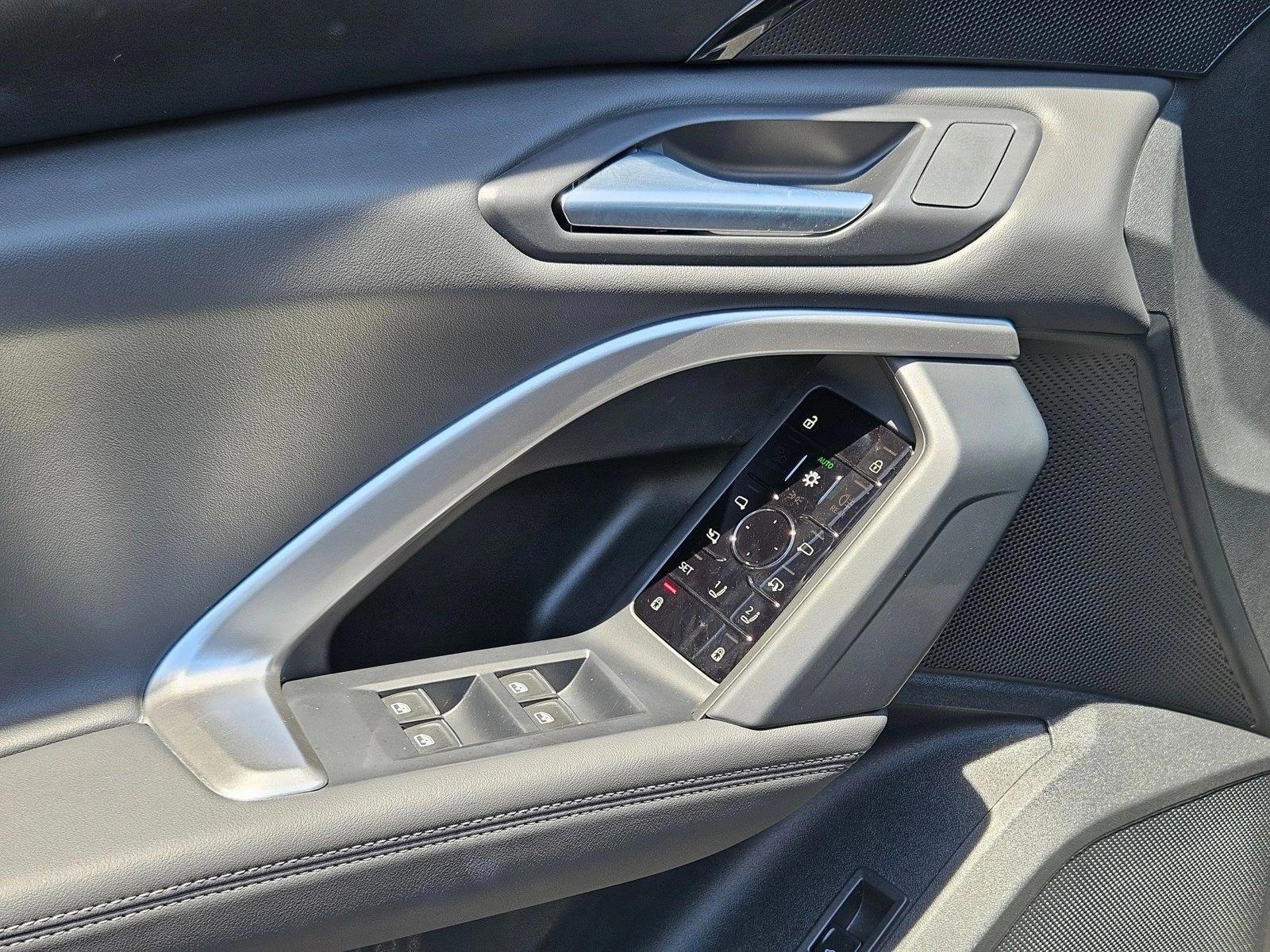 2025 Audi Q5 Premium - Photo 11