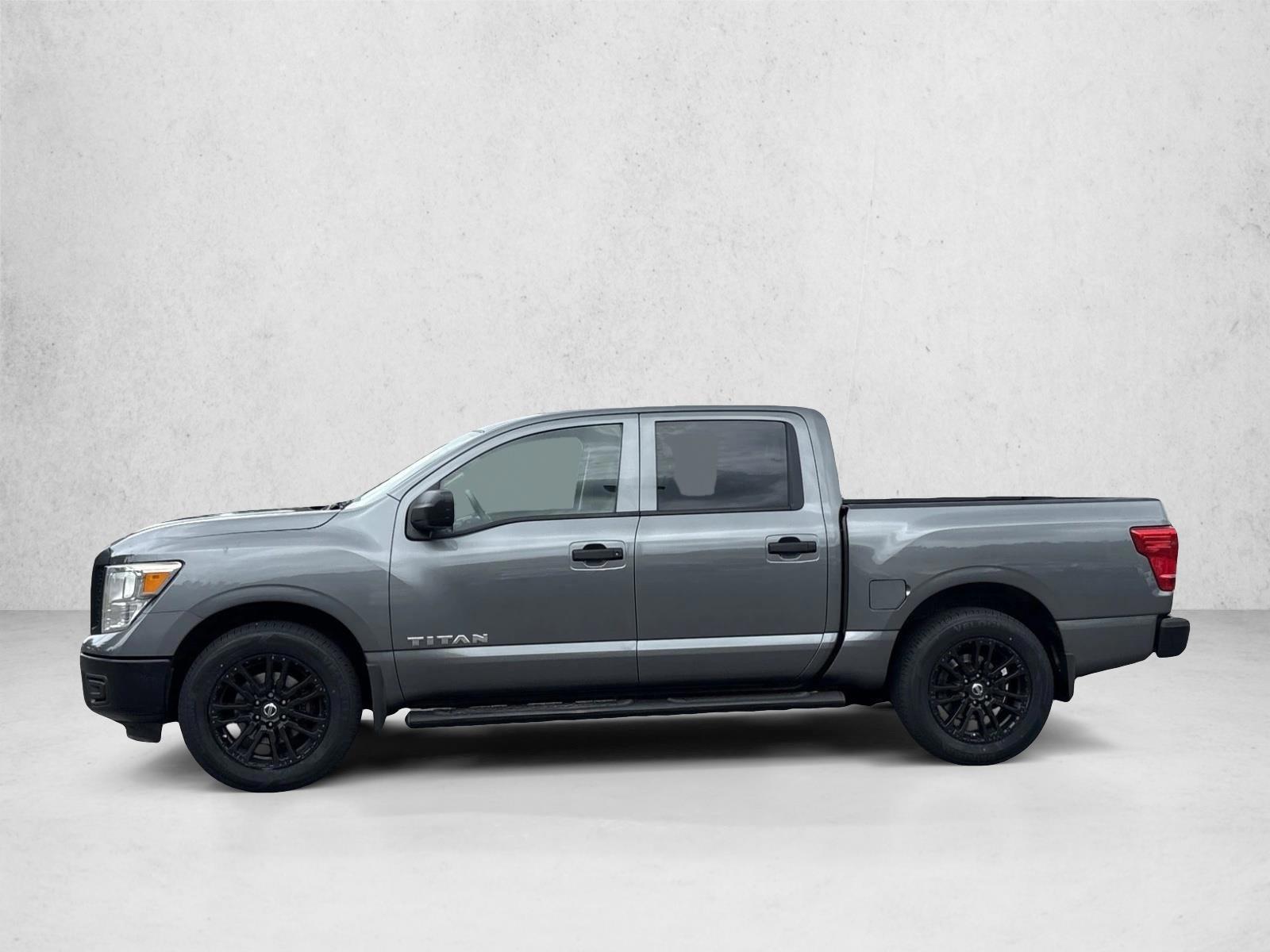 Thumbnail: 2017 Nissan Titan - 2