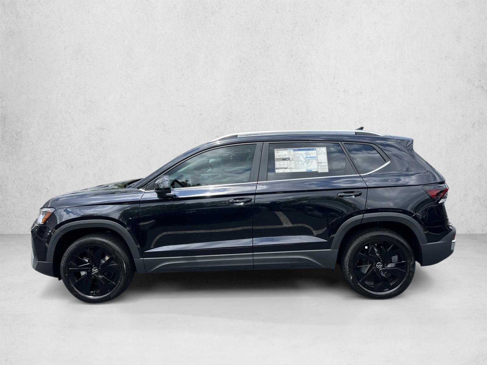 Thumbnail: 2025 Volkswagen Taos - 2