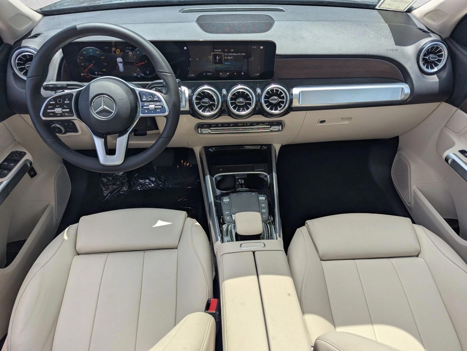 Thumbnail: 2023 Mercedes-Benz GLB - 3