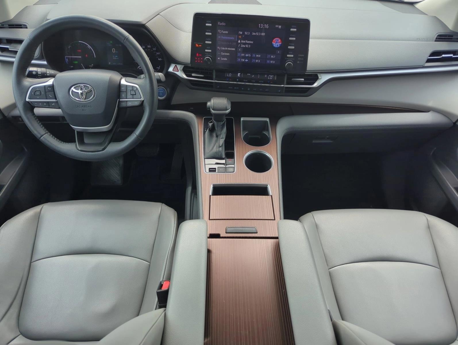 Thumbnail: 2022 Toyota Sienna - 2