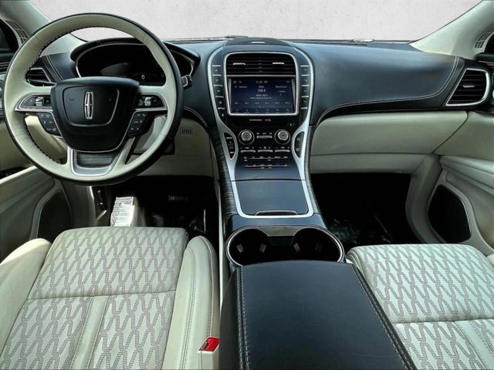 Thumbnail: 2019 Lincoln Nautilus - 4