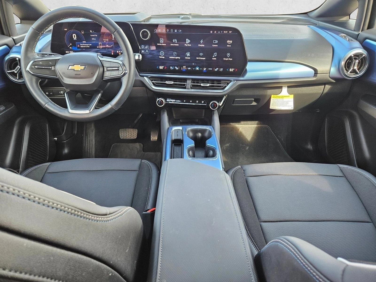 Thumbnail: 2025 Chevrolet Equinox - 3