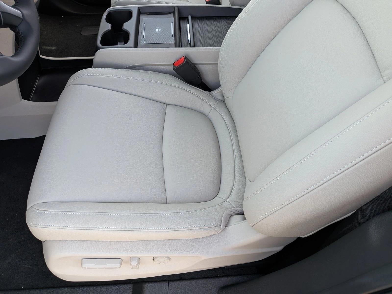 Thumbnail: 2026 Honda Odyssey - 4