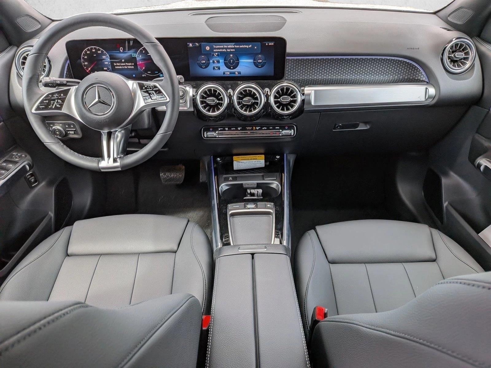 Thumbnail: 2026 Mercedes-Benz GLB - 4