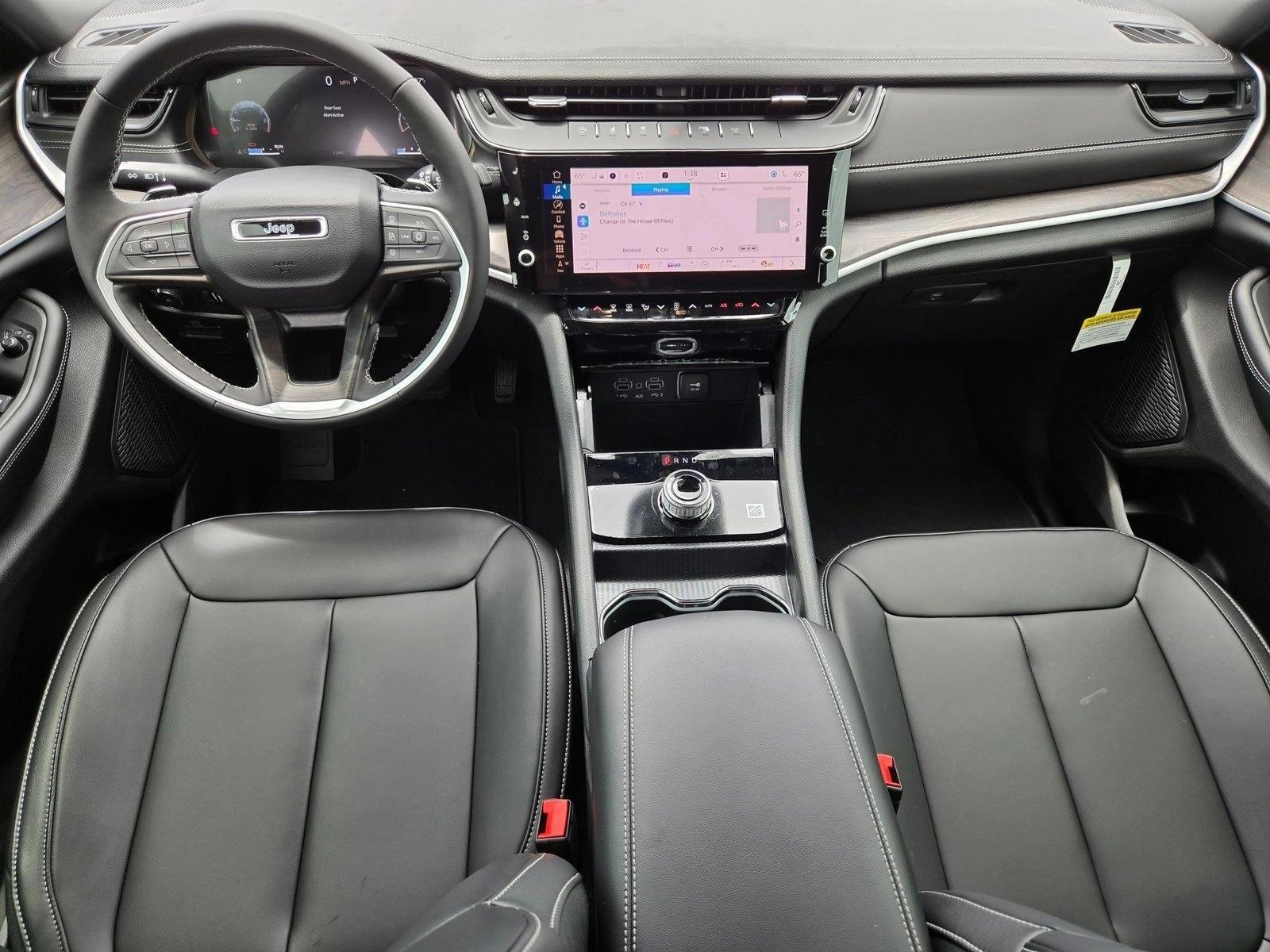 Thumbnail: 2026 Jeep Grand Cherokee - 4