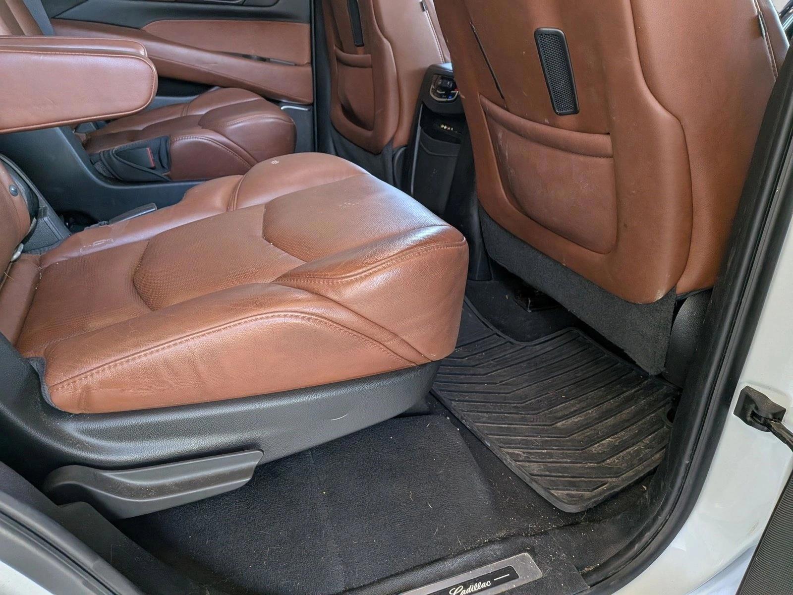 Thumbnail: 2016 Cadillac Escalade - 6