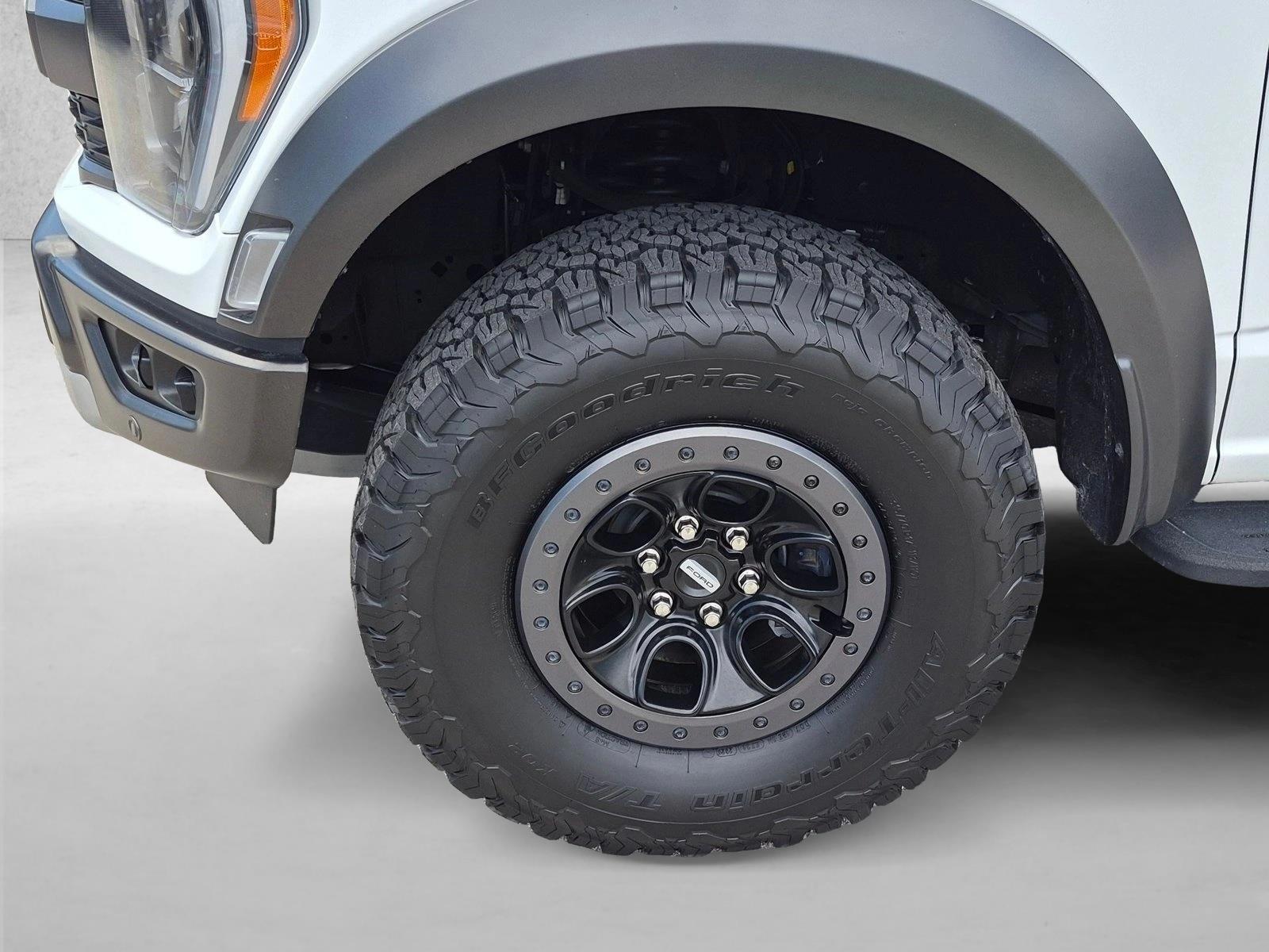 2023 Ford F-150 Raptor - Photo 24
