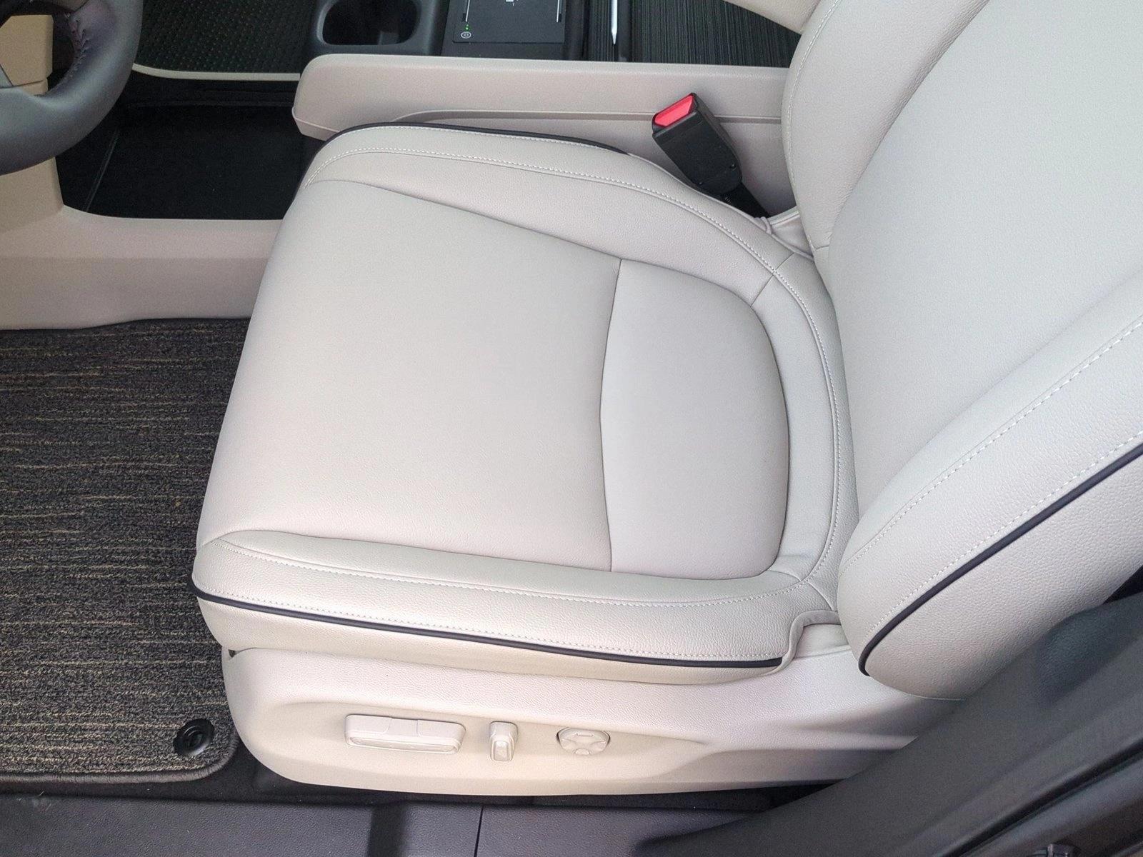 Thumbnail: 2026 Honda Odyssey - 4