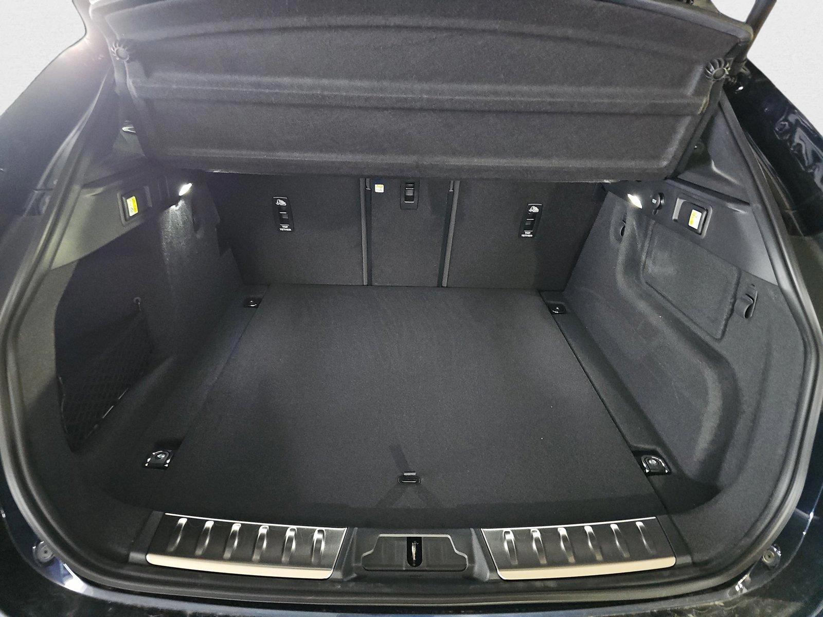 2026 Jaguar F-Pace R-Dynamic S - Photo 12