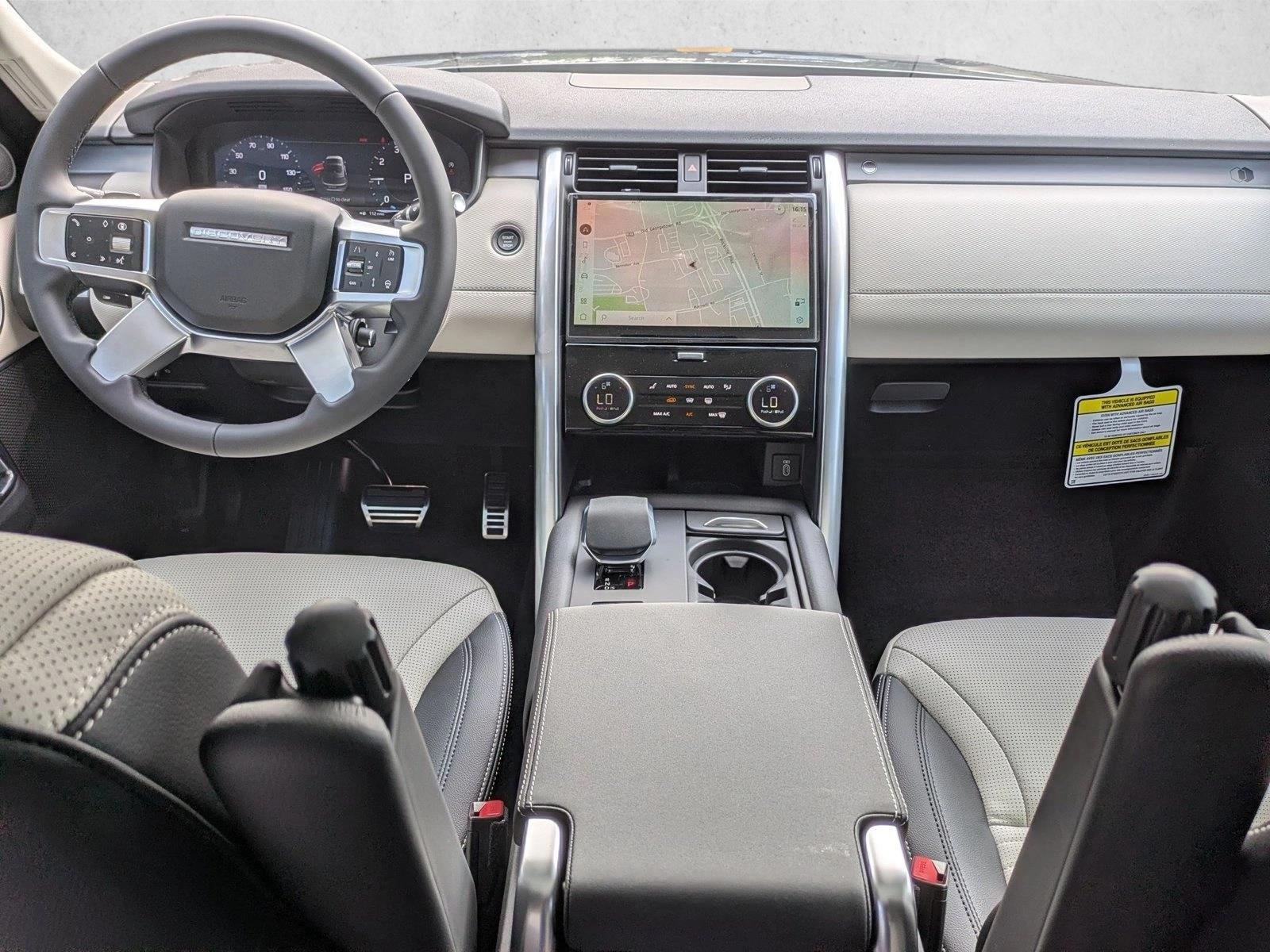 Thumbnail: 2026 Land Rover Discovery - 3