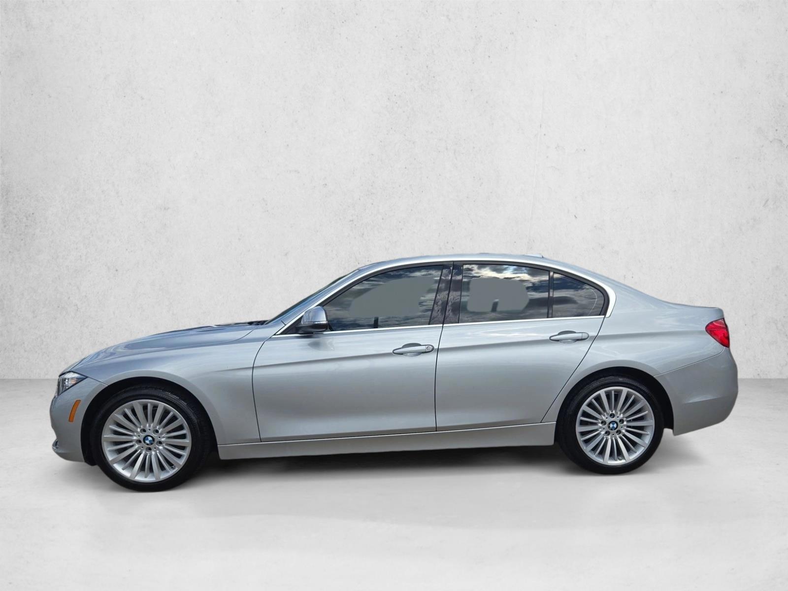 Thumbnail: 2017 BMW 3 Series - 2